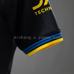 Camiseta Manchester United 2023/24 Tercera - detalle tejido