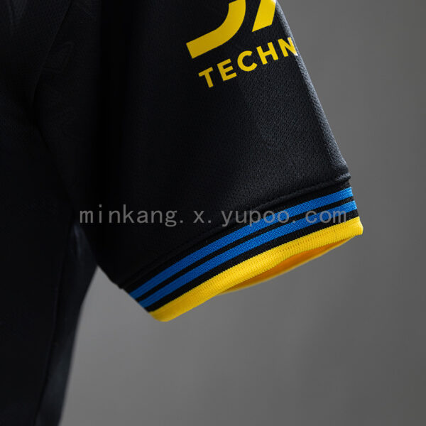 Camiseta Manchester United 2023/24 Tercera - detalle tejido