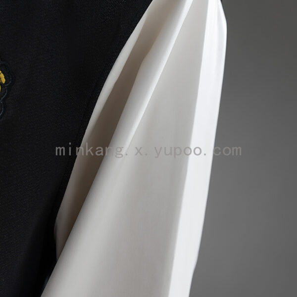 Camiseta Manchester United 2023/24 Chaqueta Adidas Originals Negra - detalle botones frontales