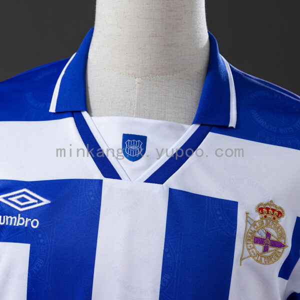 Camiseta Deportivo La Coruna 2000 Retro Local — detalle dobladillo