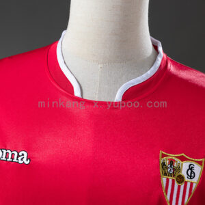 Camiseta Sevilla 2006 Retro Local – detalle logo trasero