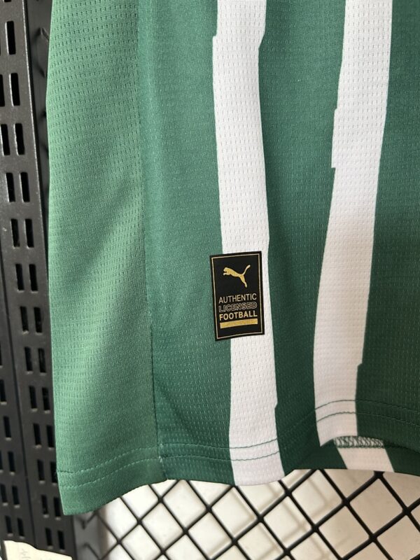 Camiseta Palmeiras 2023 Edición Especial — detalle estampado palmeras parte superior