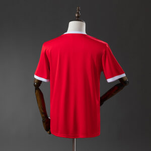 Camiseta Independiente 1989 Retro Local - detalle escudo C.A.I.