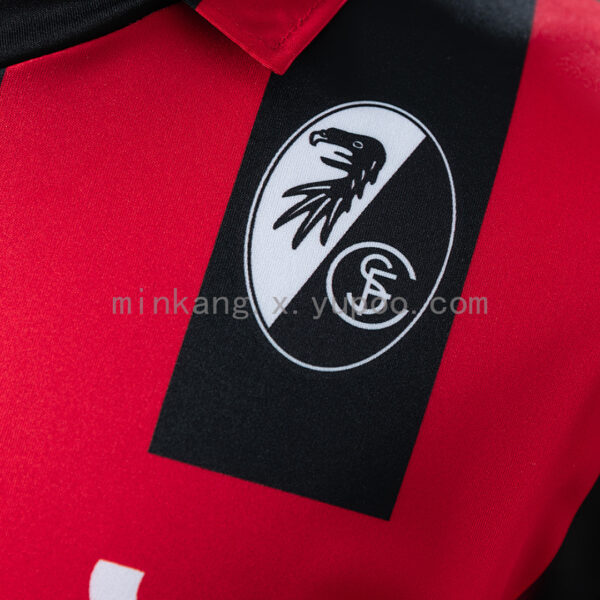 Camiseta SC Freiburg 1997/98 Retro Local - detalle del bajo