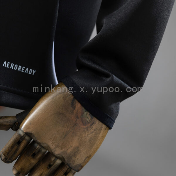 Camiseta Granada 2023/24 Entrenamiento — detalle dobladillo