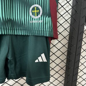 Camiseta Real Oviedo 2024/25 Tercera — detalle del cuello