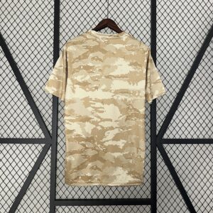 Camiseta Nottingham Forest 2023/24 Entrenamiento - detalle