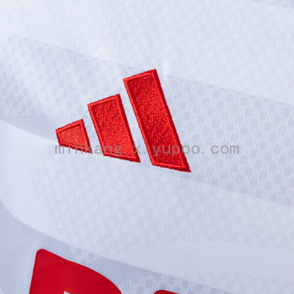 Camiseta 1. FC Köln 2023/24 Local - detalle hombro con rayas