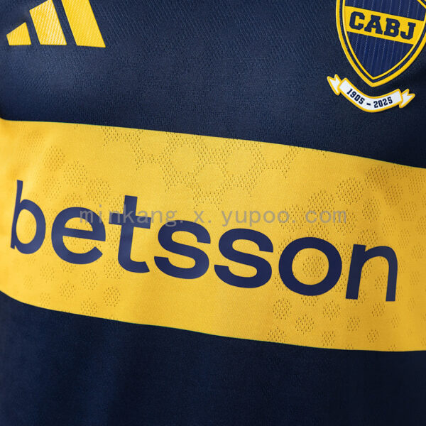 Camiseta Boca Juniors 2025/26 Local Versión Jugador - detalle escudo frontal