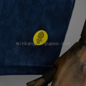 Camiseta FC Augsburg 2023/24 Edición Especial - detalle patrón tela