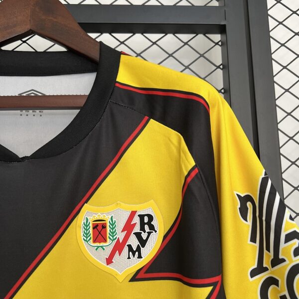 Camiseta Rayo Vallecano 2023/24 Tercera — detalle