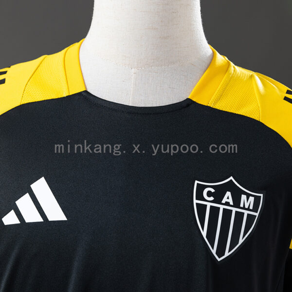 Camiseta Atlético Mineiro 2024 Entrenamiento — detalle tejido
