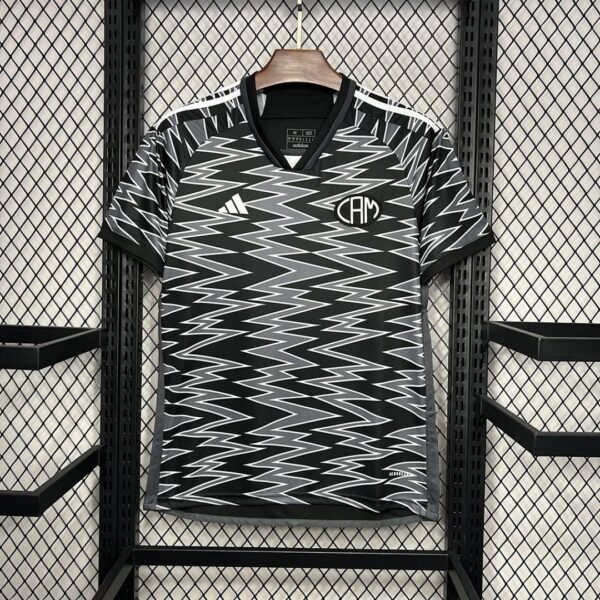 Camiseta Atlético Mineiro 2024/25 Tercera — detalle hombro y franjas Adidas
