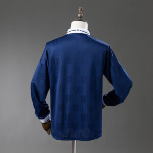 Camiseta Universidad de Chile 1998 Local Manga Larga - detalle escudo