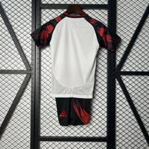 Camiseta Flamengo 2024/25 Visita — detalle cuello