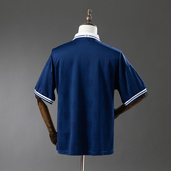 Camiseta Universidad de Chile 1998 Retro Local - detalle logo Reebok