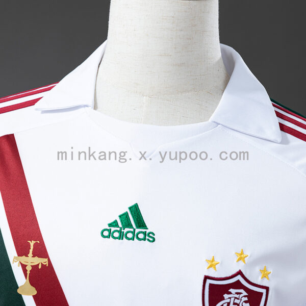 Camiseta Fluminense 2010 Local Retro — detalle franjas