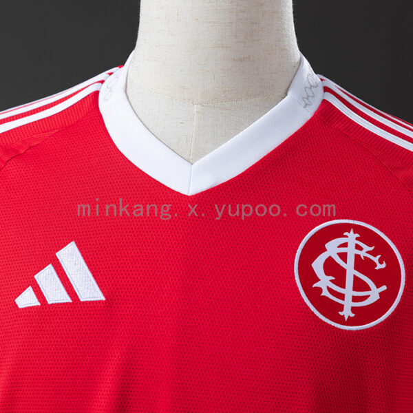Camiseta Internacional 2024/25 Local — detalle