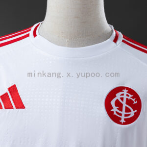 Camiseta Sport Club Internacional 2024 Visita — detalle rayas de hombro