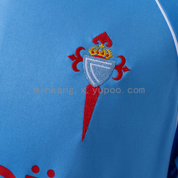 Camiseta Celta de Vigo 1988 Retro Local — detalle hombro con ribete blanco