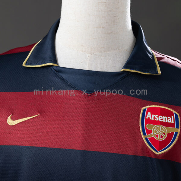 Camiseta Arsenal 2008/09 Tercera - detalle de franjas y tejido