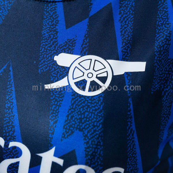 Camiseta Arsenal 2024/25 Entrenamiento Mujer - detalle cuello y costuras