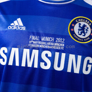 Camiseta Chelsea 2011/12 Local Manga Larga - detalle estampado "FINAL MUNICH 2012"