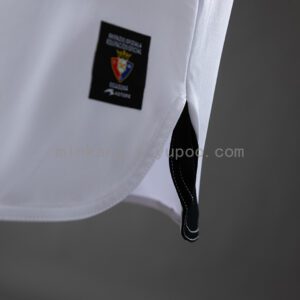 Camiseta CA Osasuna 1990 Retro Local - vista completa en maniquí