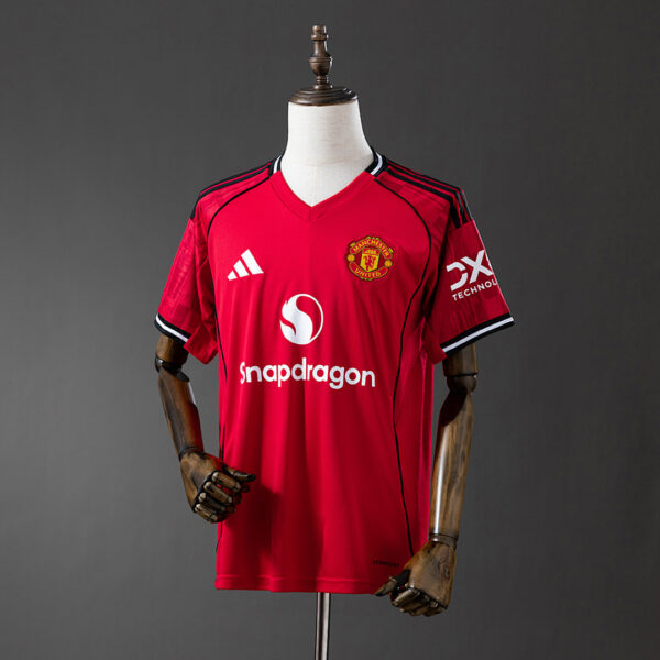 Camiseta Manchester United 2023/24 Local - vista frontal