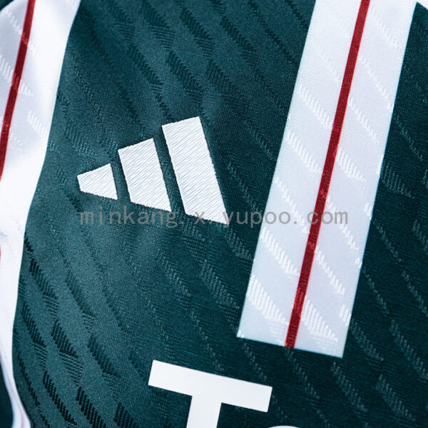 Camiseta Manchester United 2022/23 Visita - detalle textura de tela