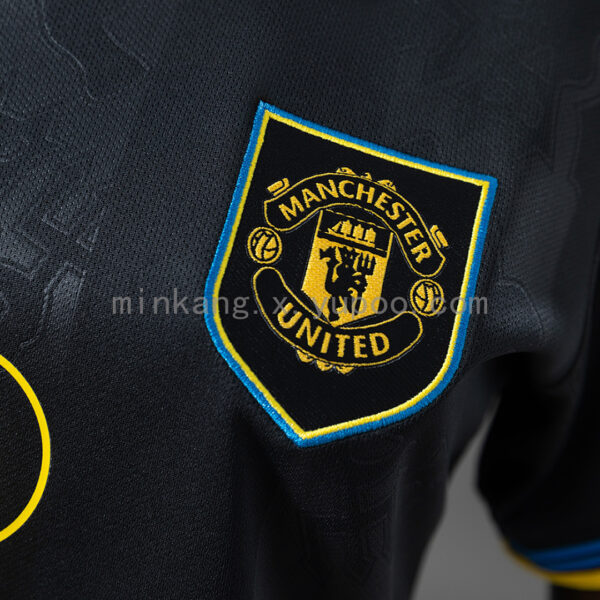 Camiseta Manchester United 2023/24 Tercera - vista lateral