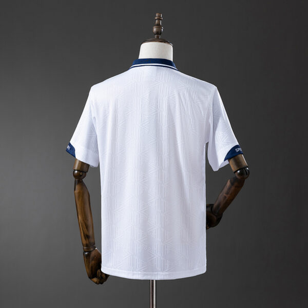 Camiseta Tottenham Hotspur 1994 Retro Local - detalle bajo de la camiseta