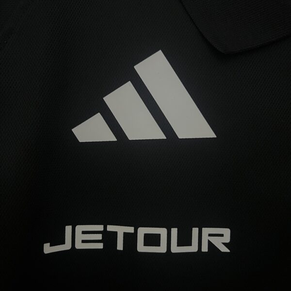 Camiseta Colo Colo 2025 Polo Entrenamiento - detalle costuras laterales