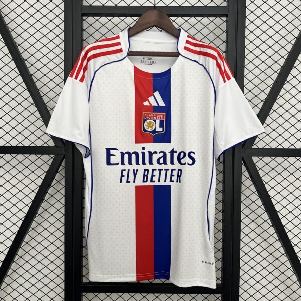 Camiseta Lyon 2024/25 Local - detalle dobladillo