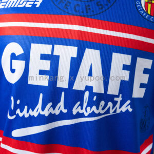 Camiseta Getafe 2008 Local Retro — detalle escudo
