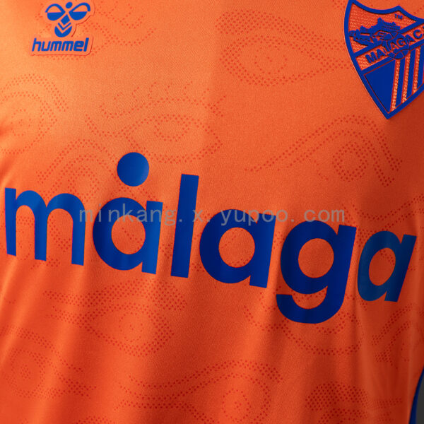 Camiseta Málaga CF 2023/24 Tercera — detalle logo patrocinador Benahavis