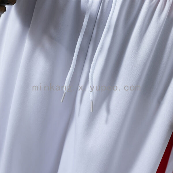 Camiseta Flamengo 2024/25 Local — detalle shorts