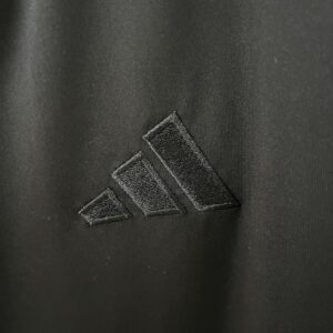 Camiseta Aston Villa 2023/24 Aniversario - detalle dobladillo