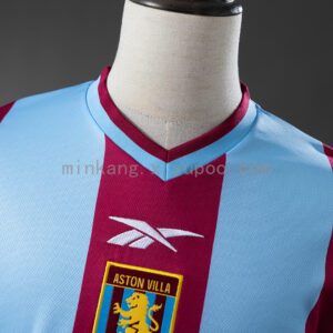 Camiseta Aston Villa 1999/2000 Retro Local - detalle escudo