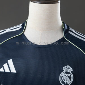Camiseta Real Madrid 2024/25 Local Manga Larga — detalle