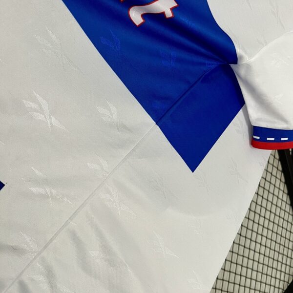Camiseta Universidad Catolica 1998 Local Retro - detalle manga y franja lateral