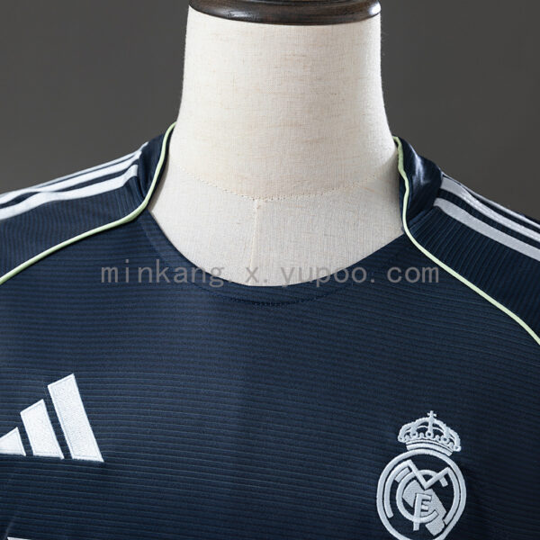Camiseta Real Madrid 2024/25 Local Manga Larga — detalle