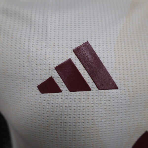 Camiseta Roma 2023/24 Visita Versión Jugador - detalle