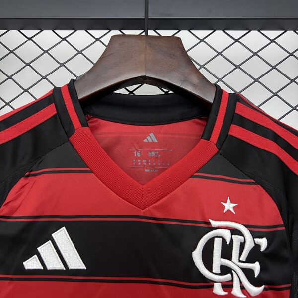 Camiseta Flamengo 2024/25 Local — detalle