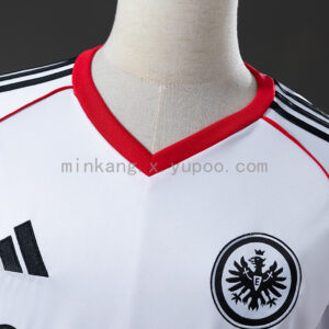Camiseta Eintracht Frankfurt 2022/23 Local - detalle