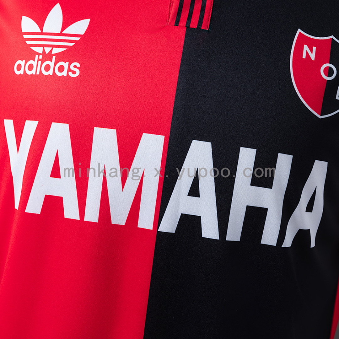 Camiseta Newell's Old Boys 1991 Retro Local - detalle escudo