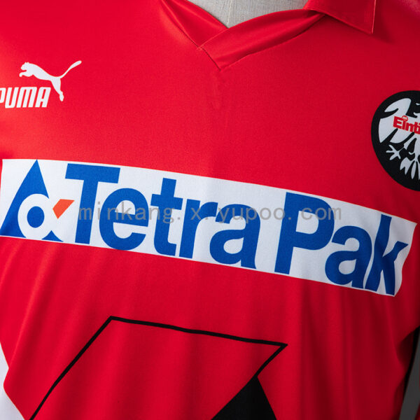 Camiseta Eintracht Frankfurt 2022/23 Local Manga Larga - vista frontal