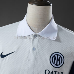 Camiseta Inter Milan 2023/24 Polo - detalle escudo
