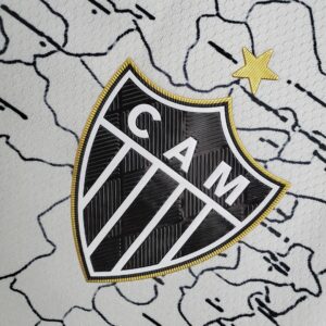 Camiseta Atletico Mineiro 2023/24 Local — detalle bajo de la camiseta