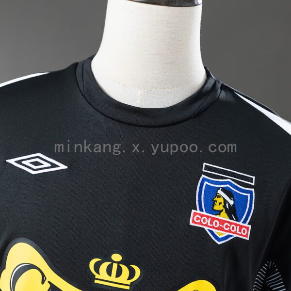 Camiseta Colo Colo 2006 Retro Local - tela y textura